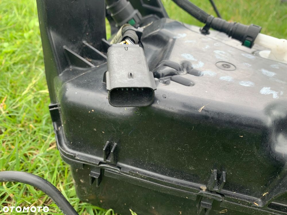 ZBIORNIK ADBLUE FORD MONDEO MK5 KG93-5J228-AD - 4