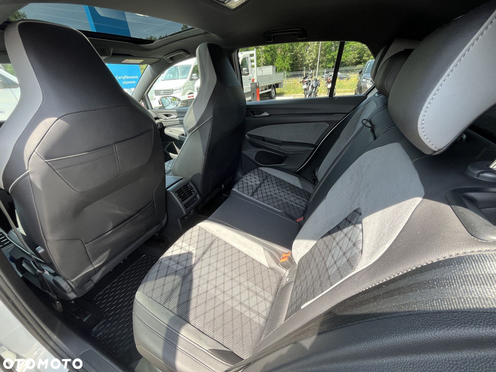 Volkswagen Golf - 15