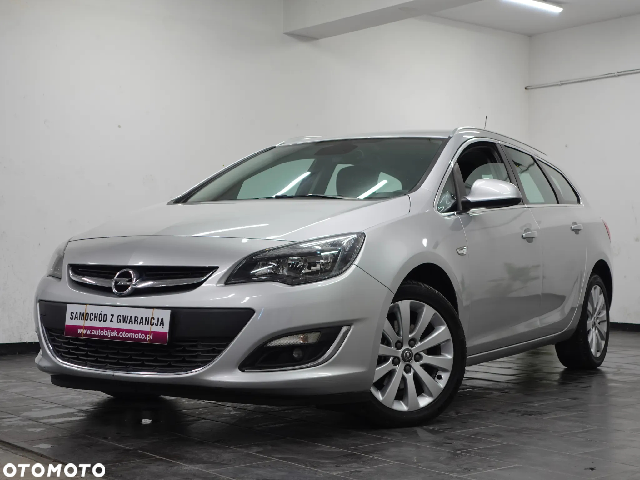 Opel Astra IV 1.6 CDTI Cosmo - 14