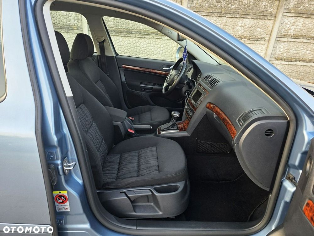 Skoda Octavia 1.8 TSI Elegance DSG - 21
