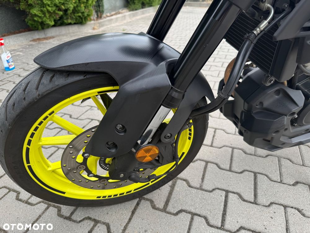 Yamaha MT - 5