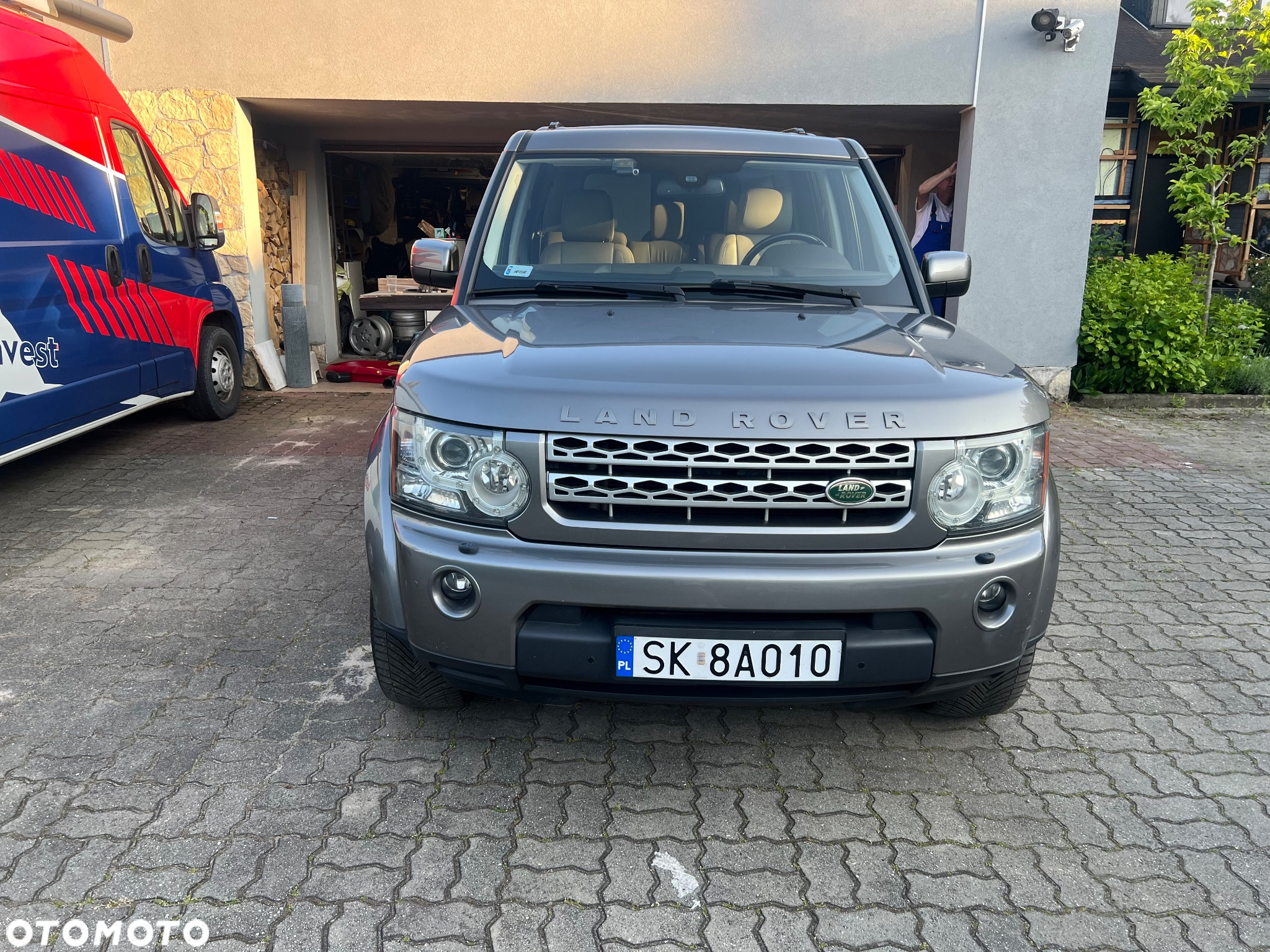 Land Rover Discovery IV 2.7D V6 HSE - 9
