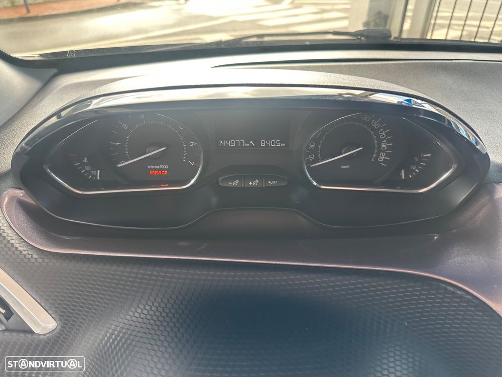 Peugeot 2008 1.2 PureTech Active - 14