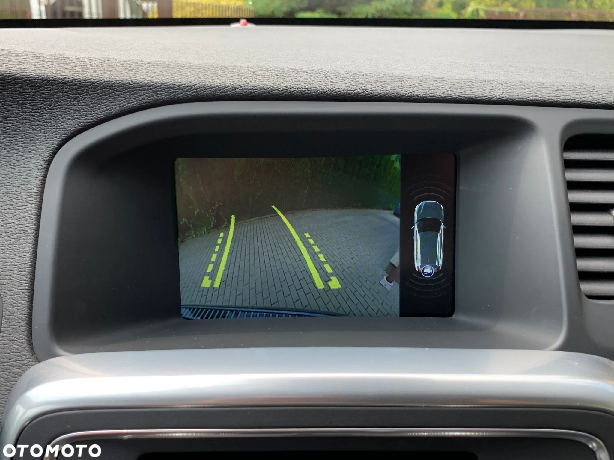 Volvo V60 D6 AWD Plug-in Hybrid Summum - 27