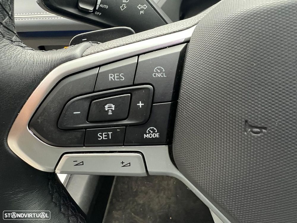 VW Passat Variant 2.0 TDi Business DSG - 15