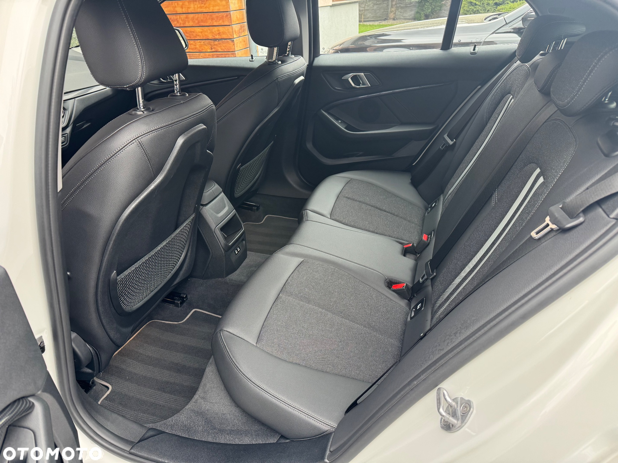 BMW Seria 1 118i Sport Line - 26