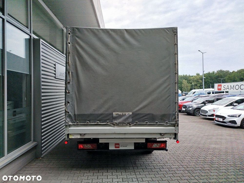Ford transit Trend - 8