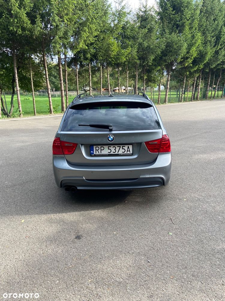 BMW Seria 3 325d DPF Touring - 9