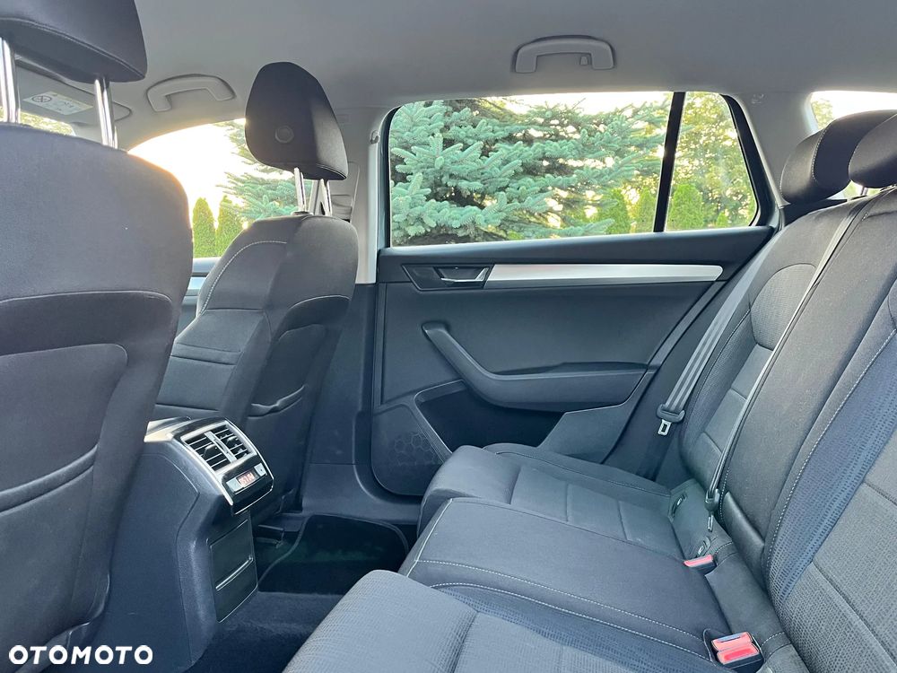Skoda Superb 1.6 TDI Ambition DSG - 22
