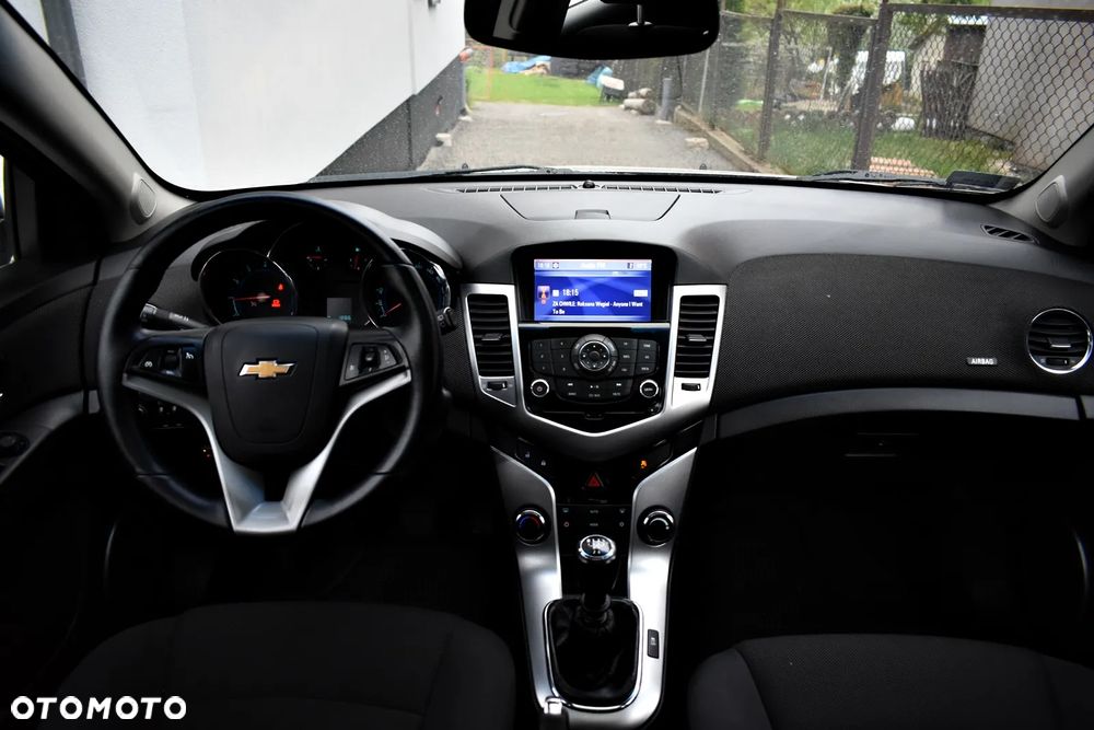 Chevrolet Cruze 1.8 LT+ - 21