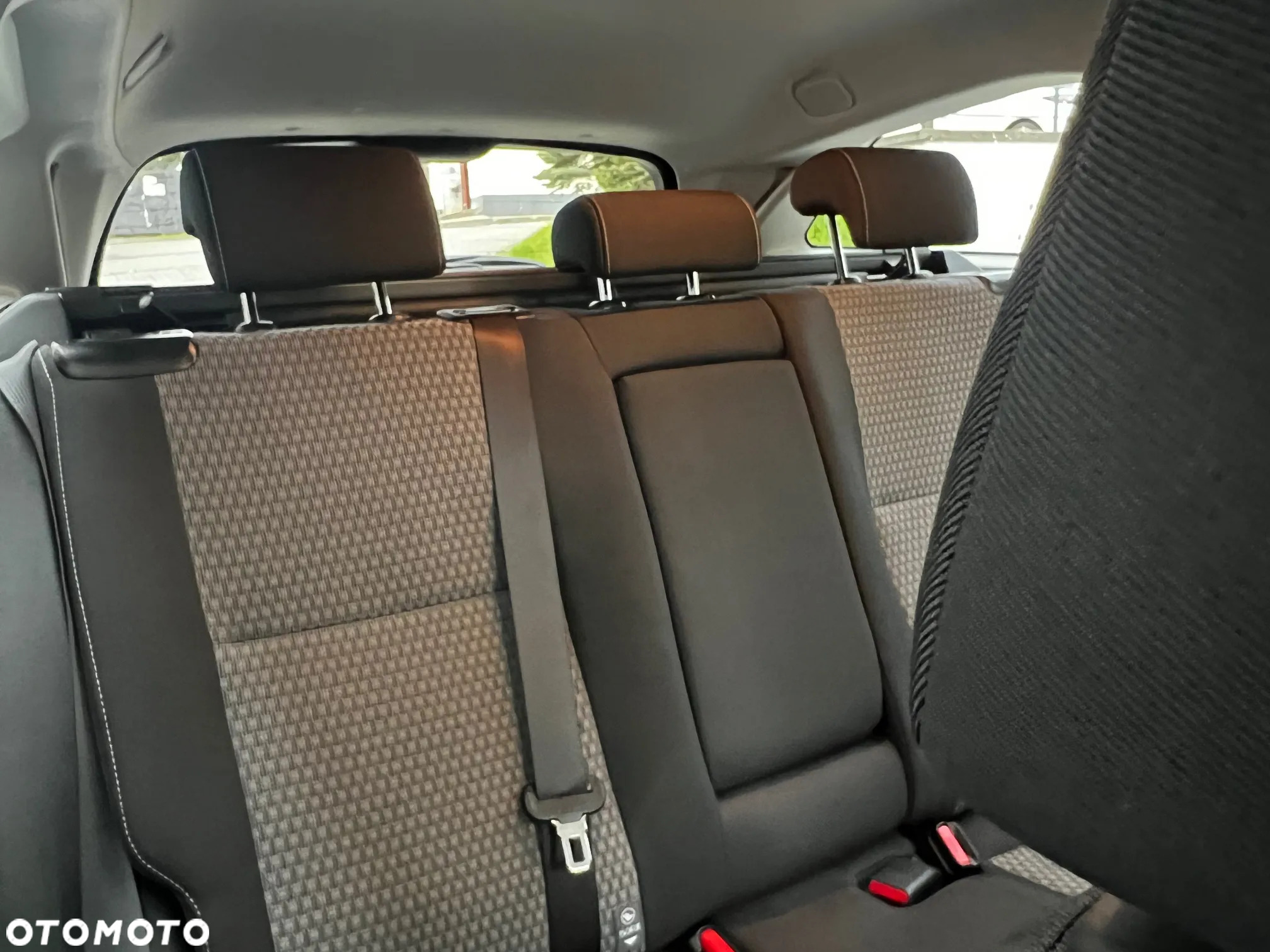 Toyota Auris 1.8 VVT-i Hybrid Automatik Touring Sports Edition S+ - 25