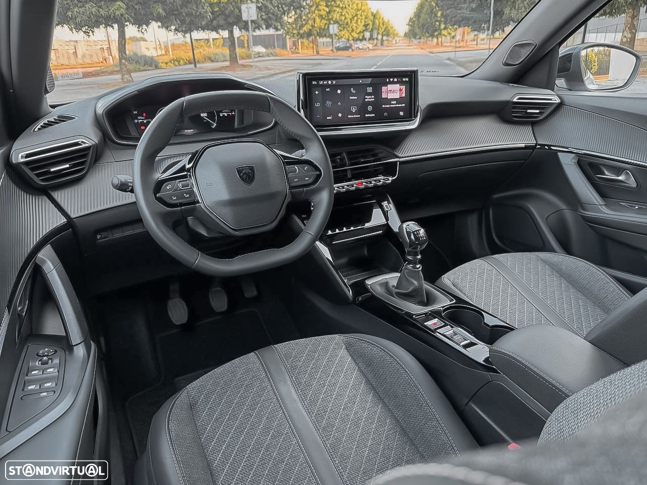 Peugeot 2008 1.2 PureTech Allure - 11