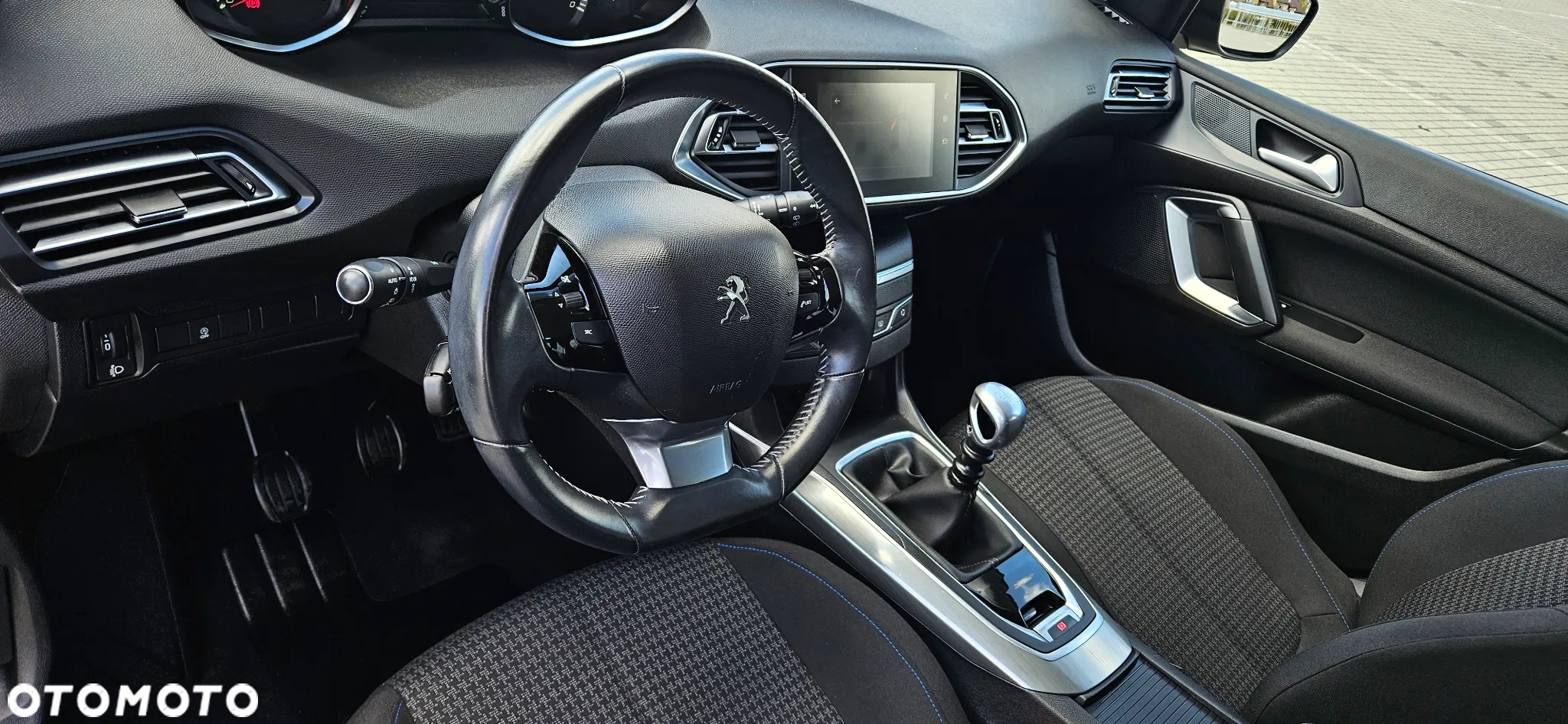 Peugeot 308 1.2 PureTech GPF Allure S&S - 6