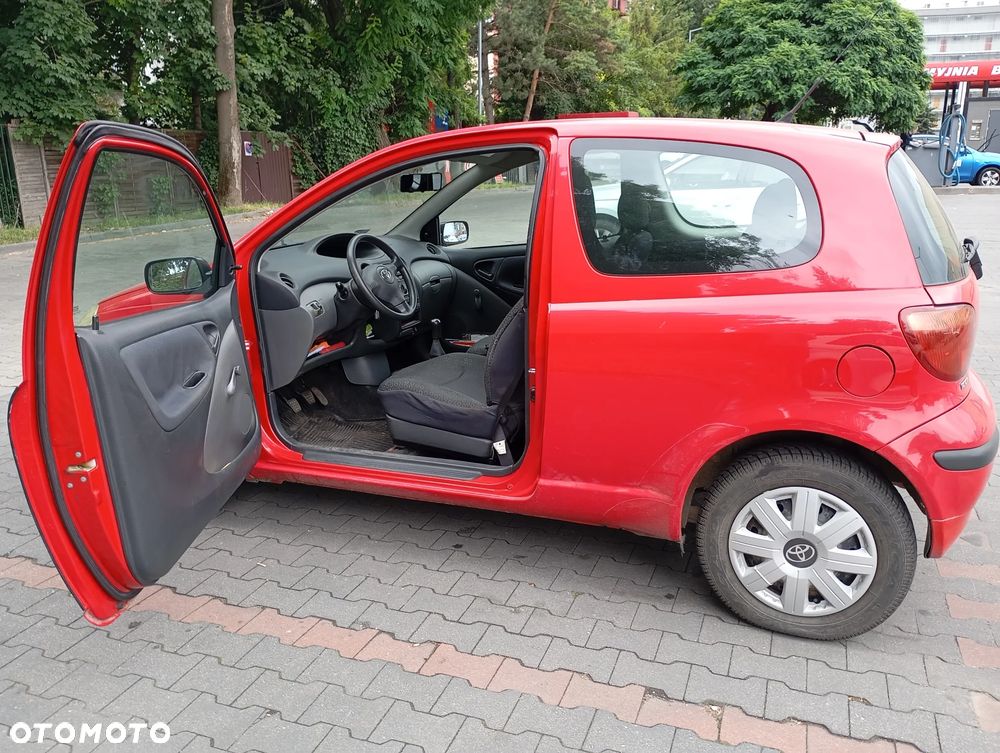 Toyota Yaris 1.0 - 11