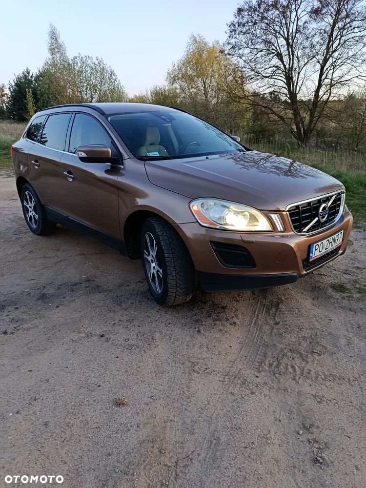 Volvo XC 60 2.4D AWD Momentum - 6