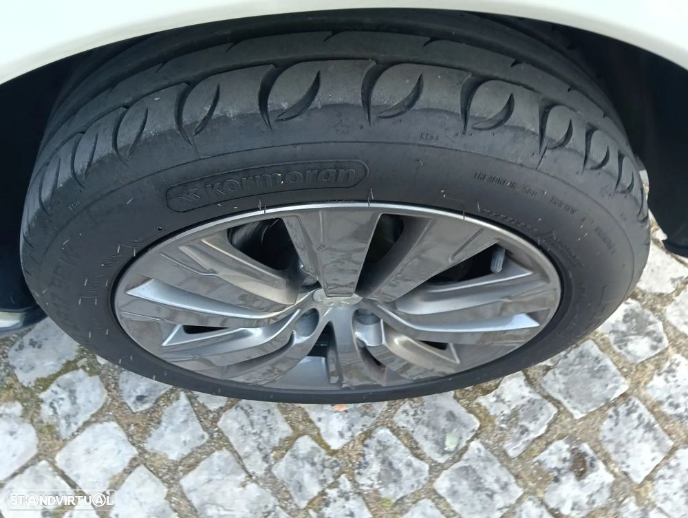 Peugeot 3008 1.6 HDi Allure - 25