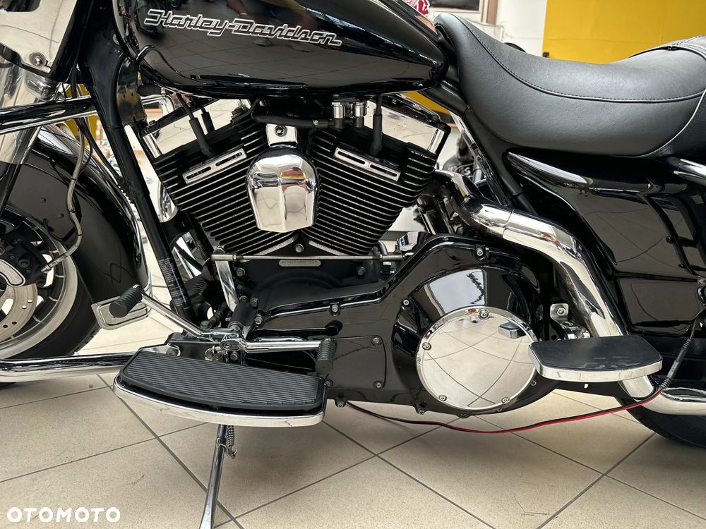 Harley-Davidson Touring Road King - 24