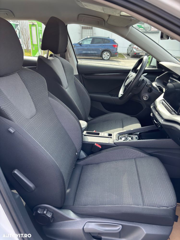 Skoda Octavia 2.0 TDI DSG Tour - 25