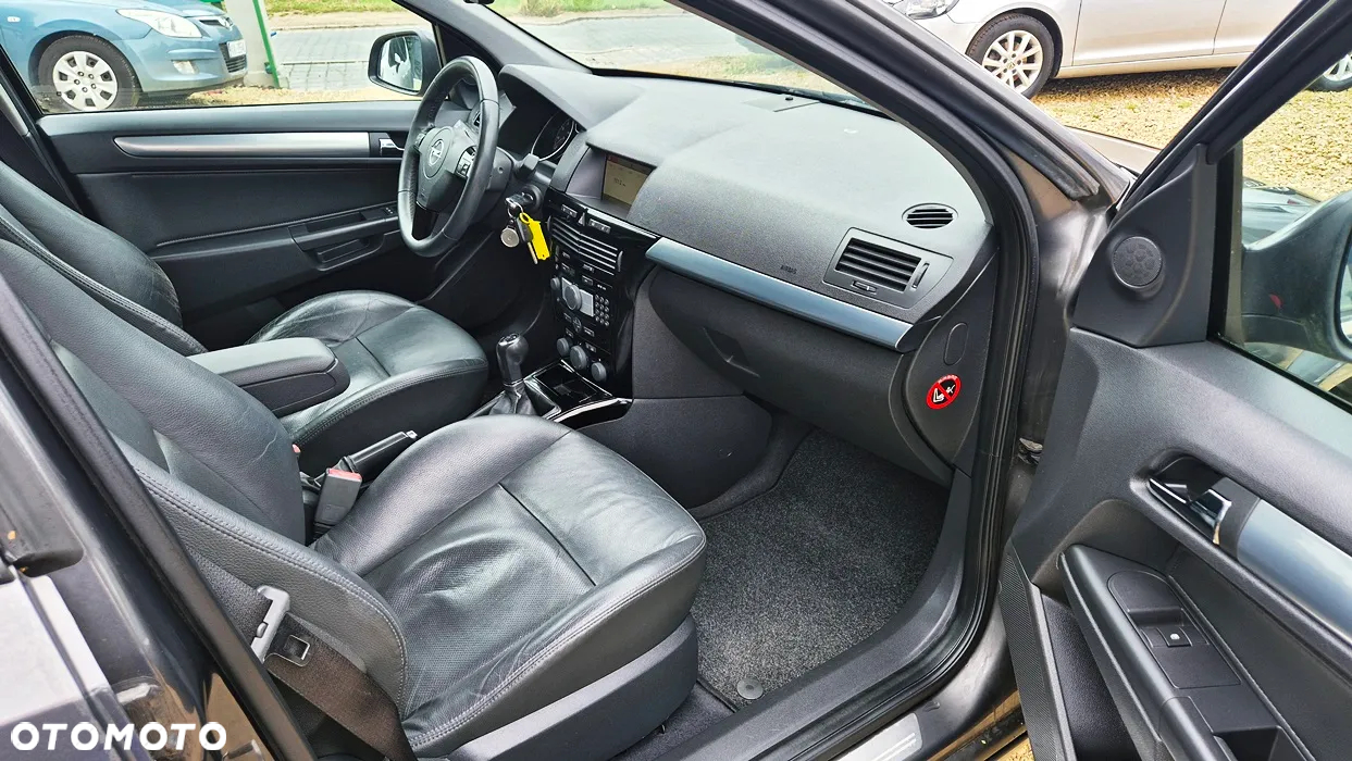 Opel Astra 1.6 Cosmo - 37