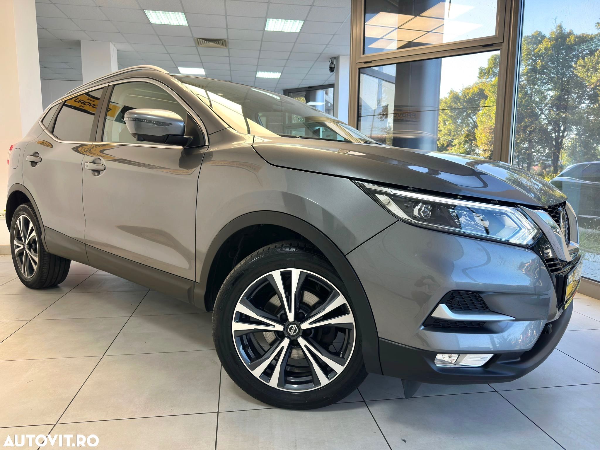 Nissan Qashqai 1.3 DIG-T DCT TEKNA - 1