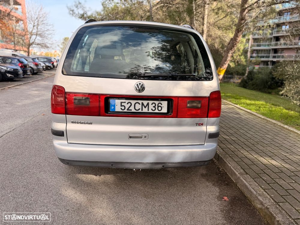 VW Sharan 1.9 TDI Comfortline Family - 4