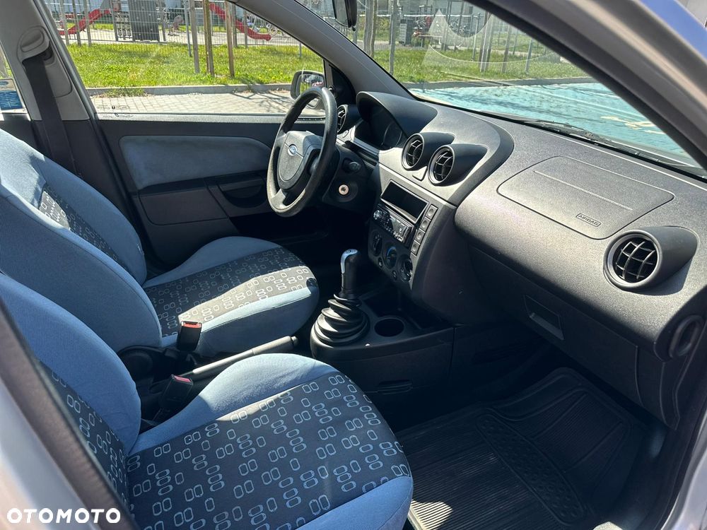 Ford Fiesta - 11