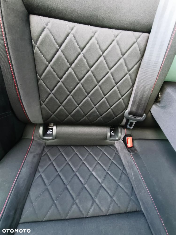 Skoda Octavia 2.0 TDI DSG RS - 33