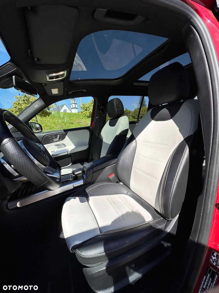 Mercedes-Benz GLB - 9