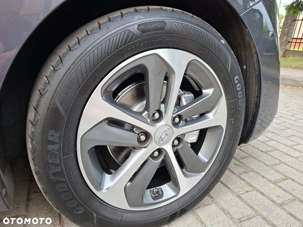 Hyundai i30 blue Kombi 1.6 GDi Passion - 32