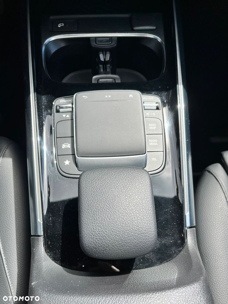 Mercedes-Benz GLA 250 8G-DCT - 18