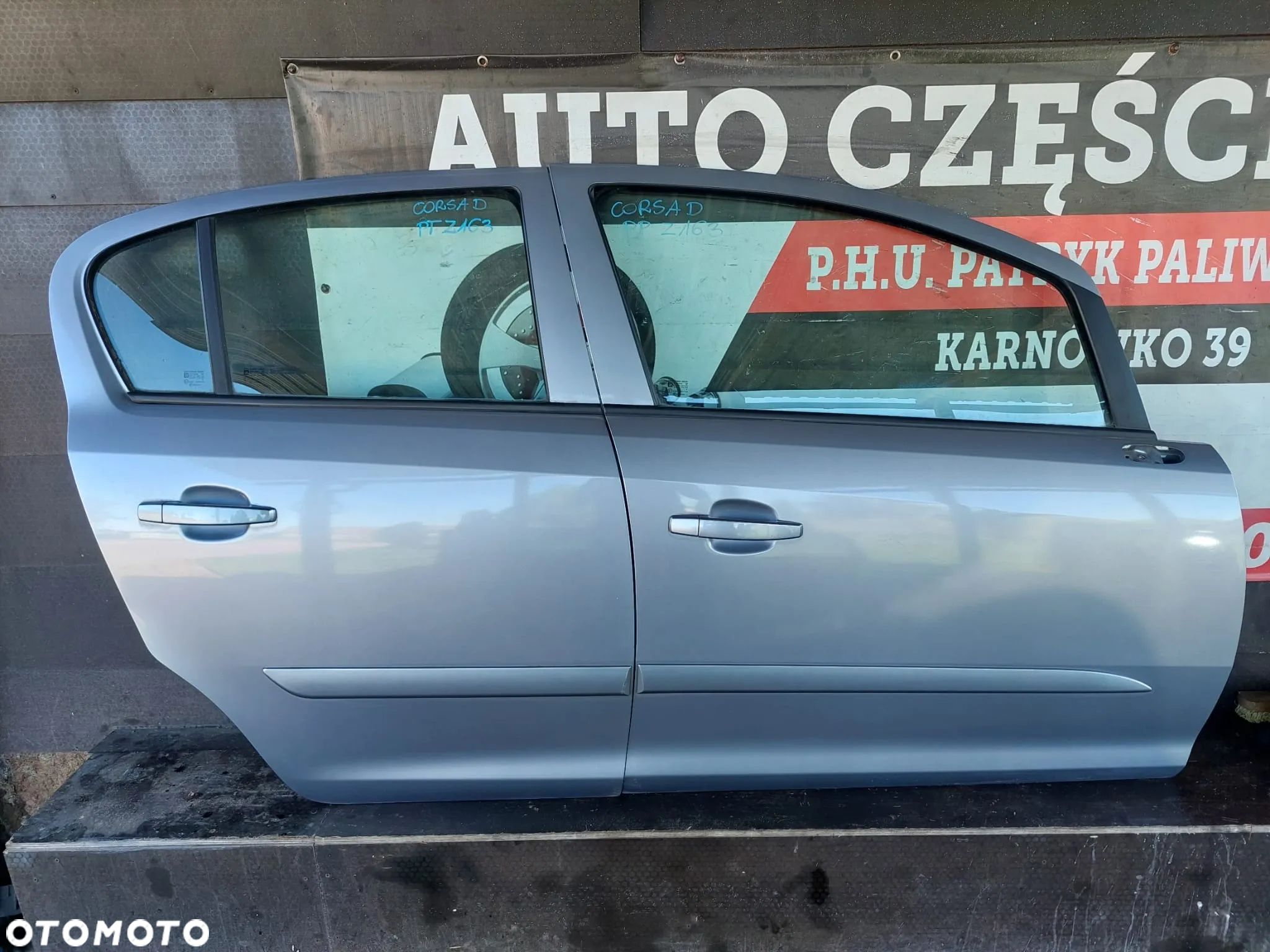 Drzwi PRAWY PRZÓD OPEL Corsa D 5D Z163 - 1