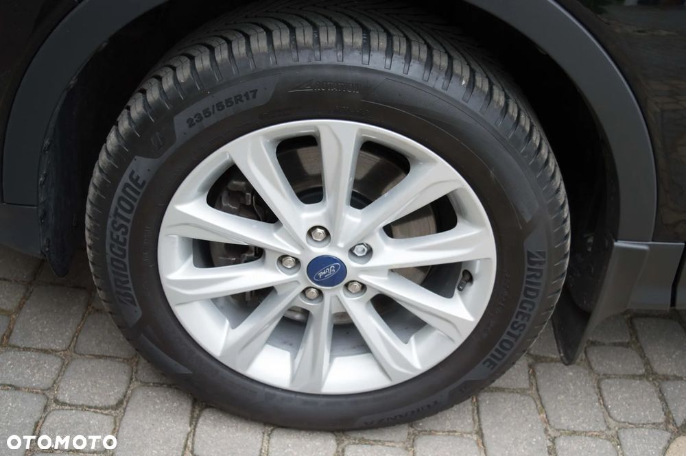 Ford Kuga 2.0 TDCi 2x4 Titanium - 39