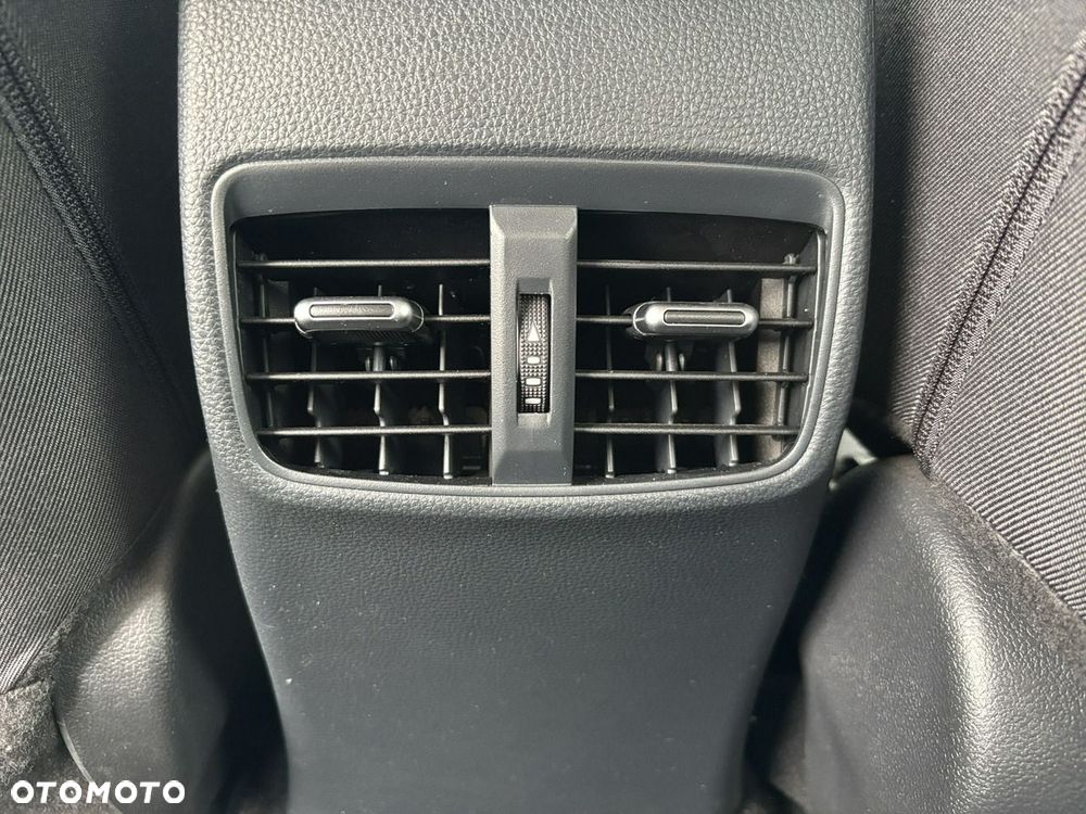 Toyota Corolla - 24