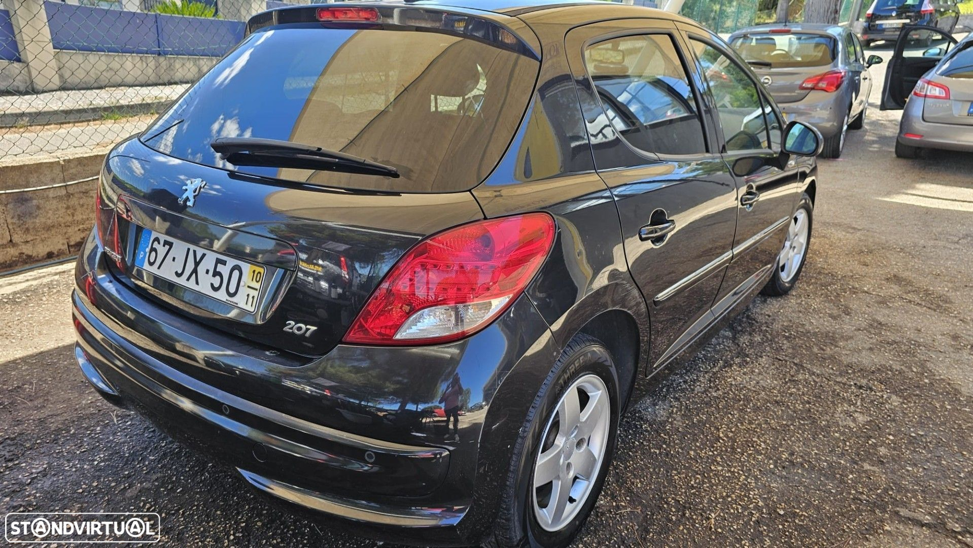 Peugeot 207 1.4 HDi SE Sportium - 4