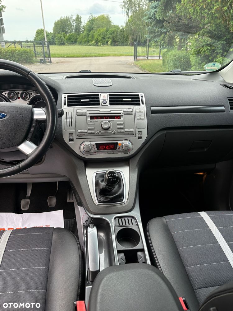Ford Kuga 2.0 TDCi 4x4 Titanium - 20