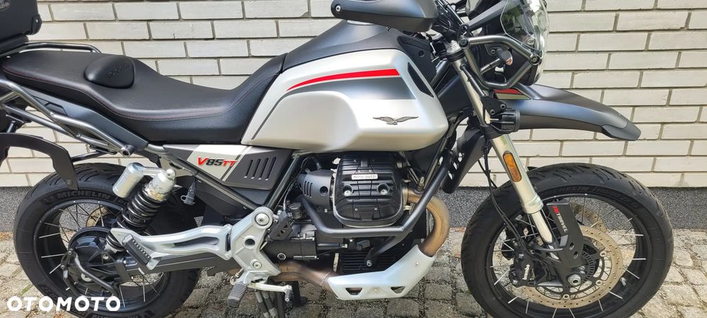Moto Guzzi V85 - 10