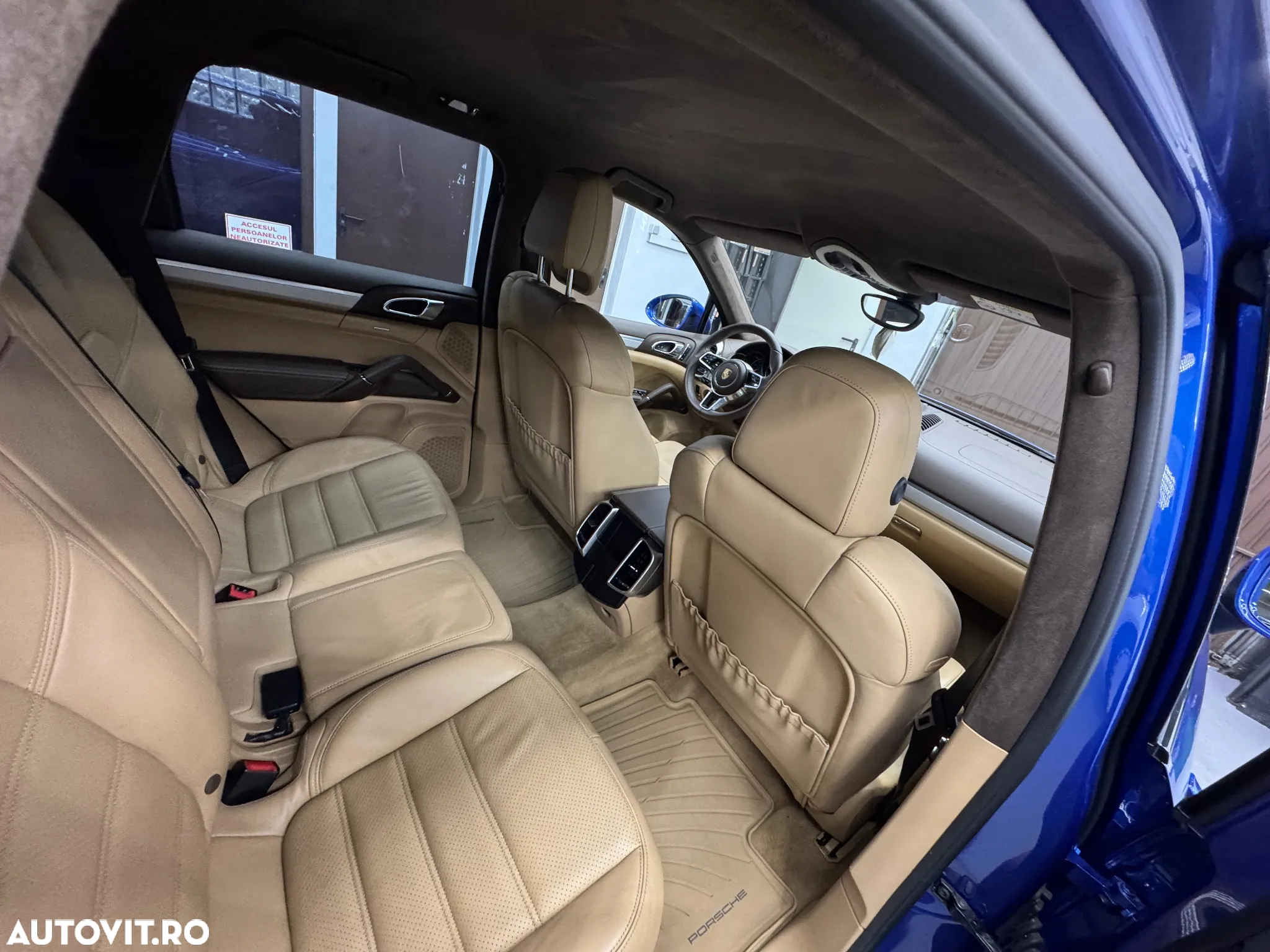 Porsche Cayenne 3.0 L - 27