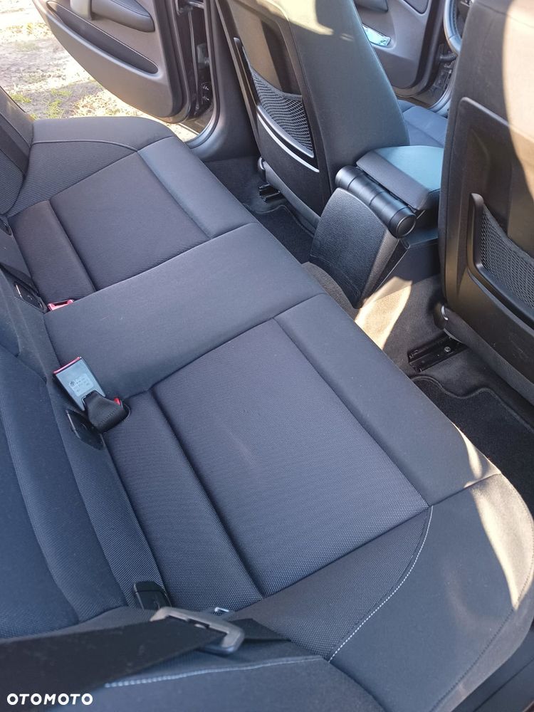 BMW Seria 1 120i - 14