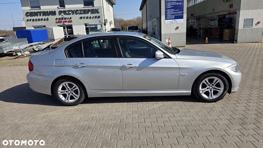 BMW Seria 3 318i Edition Exclusive - 5
