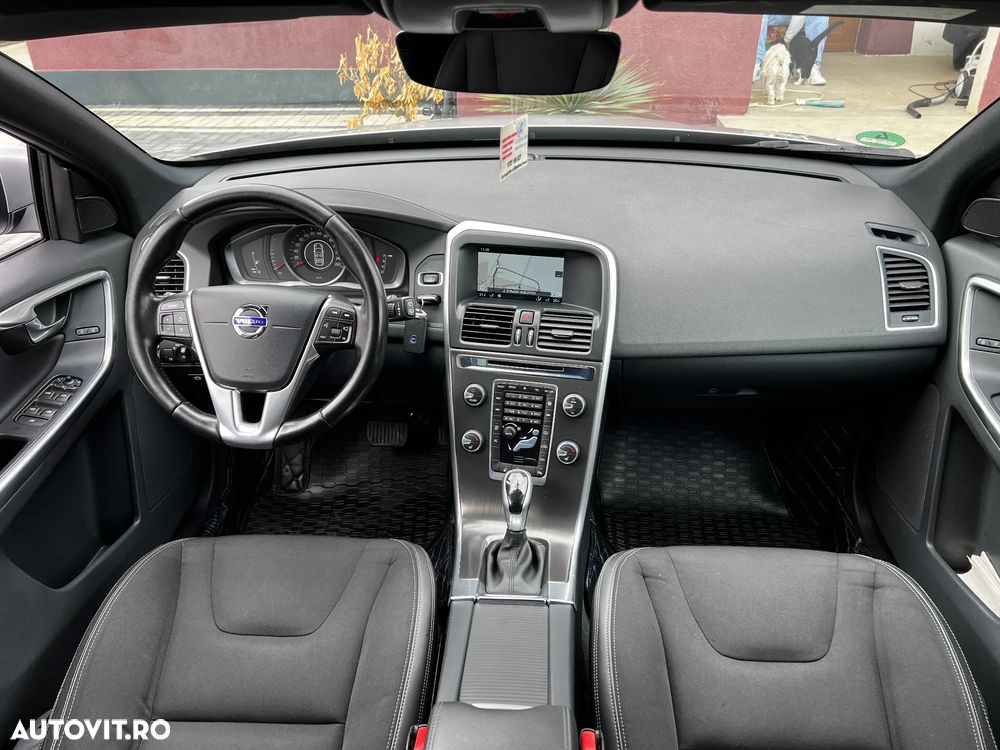 Volvo XC 60 D4 Geartronic Summum - 9