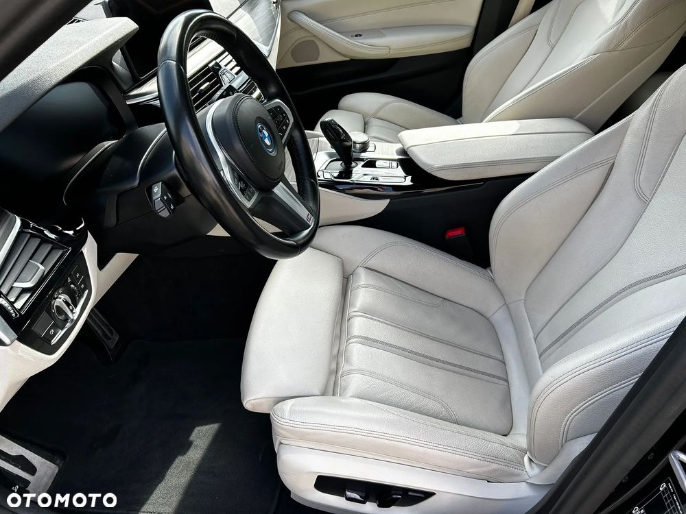 BMW Seria 5 530e xDrive M Sport sport - 25