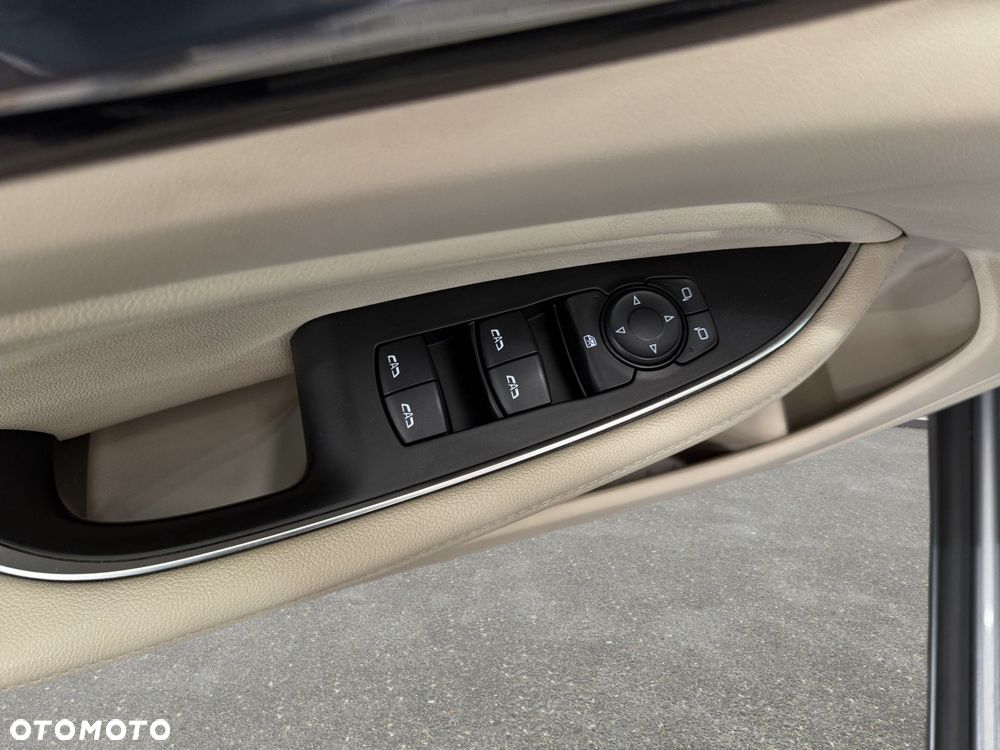 Opel Insignia - 29