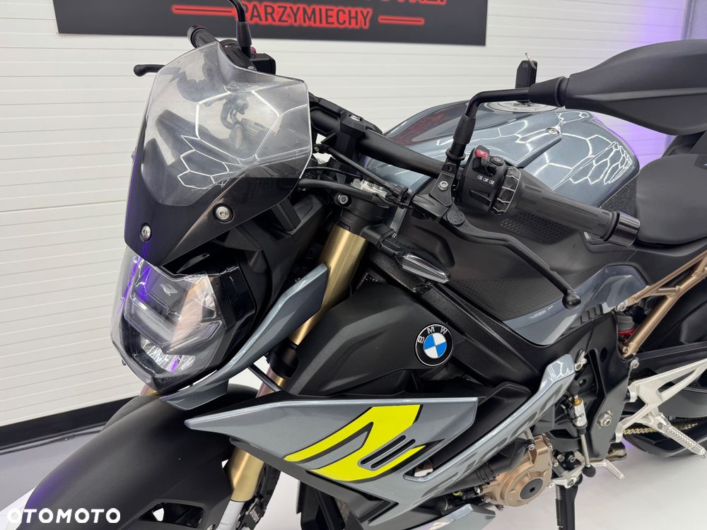 BMW S - 35