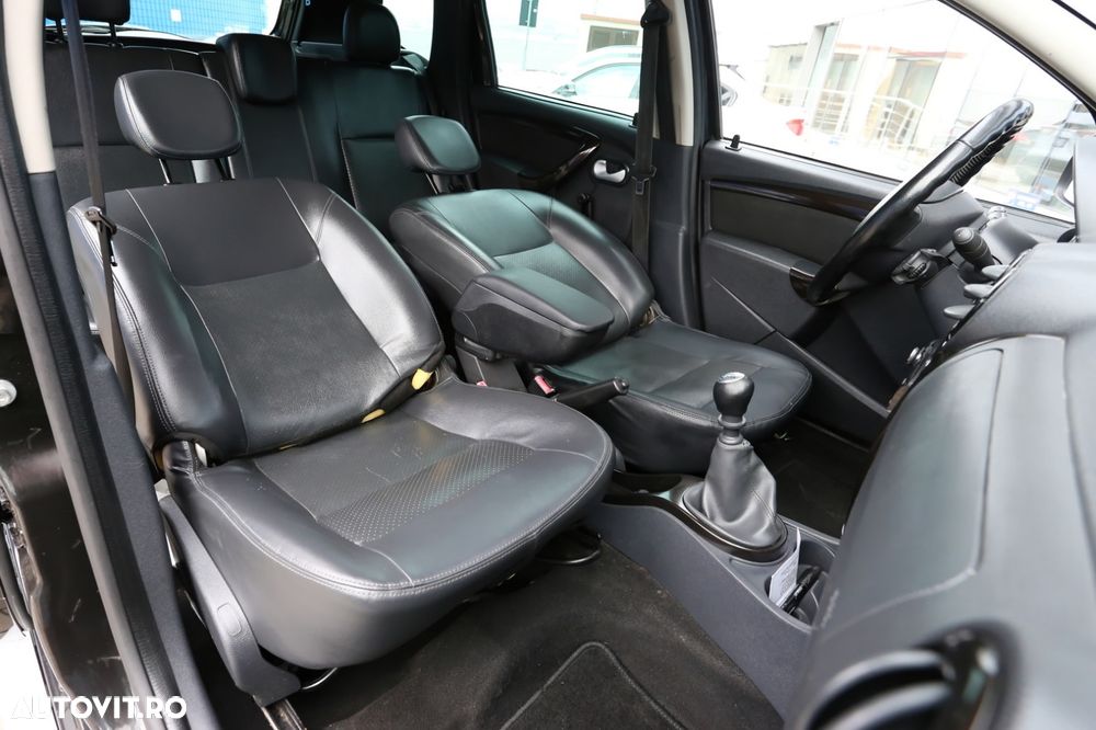 Dacia Duster 1.6 4x4 Prestige - 17