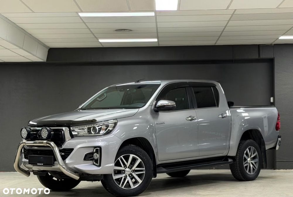 Toyota Hilux 2.4 D-4D Double Cab Selection 50 4x4 - 2