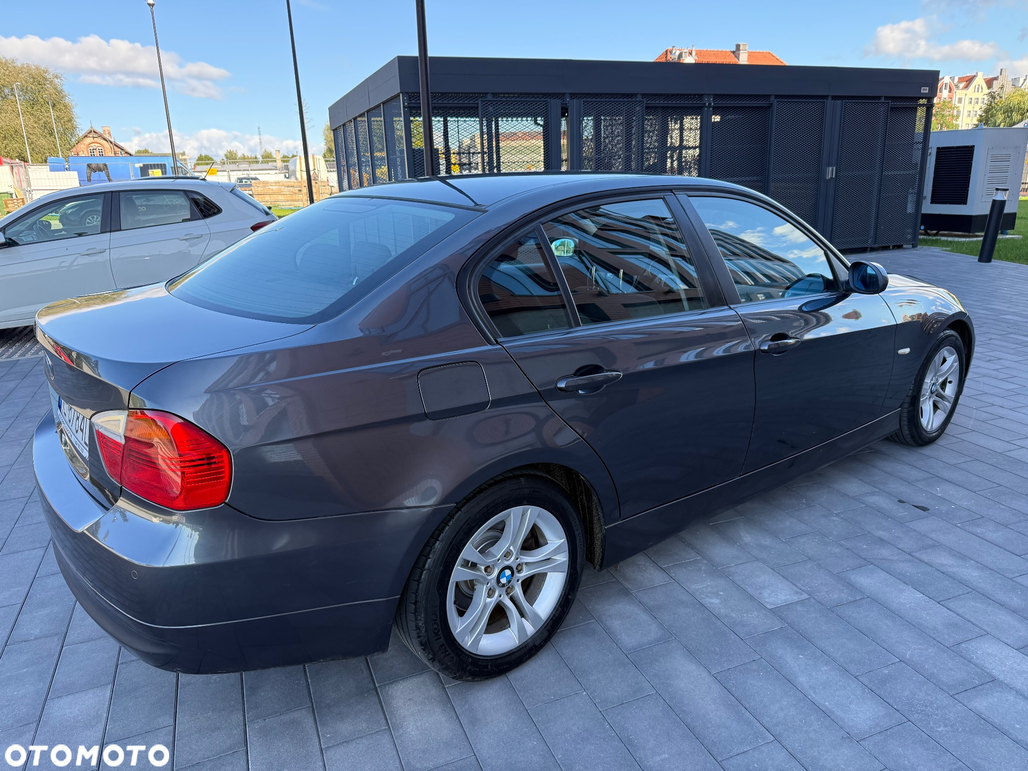 BMW Seria 3 318d - 23
