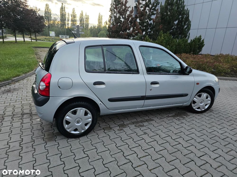 Renault Clio 1.2 16V Expression - 11