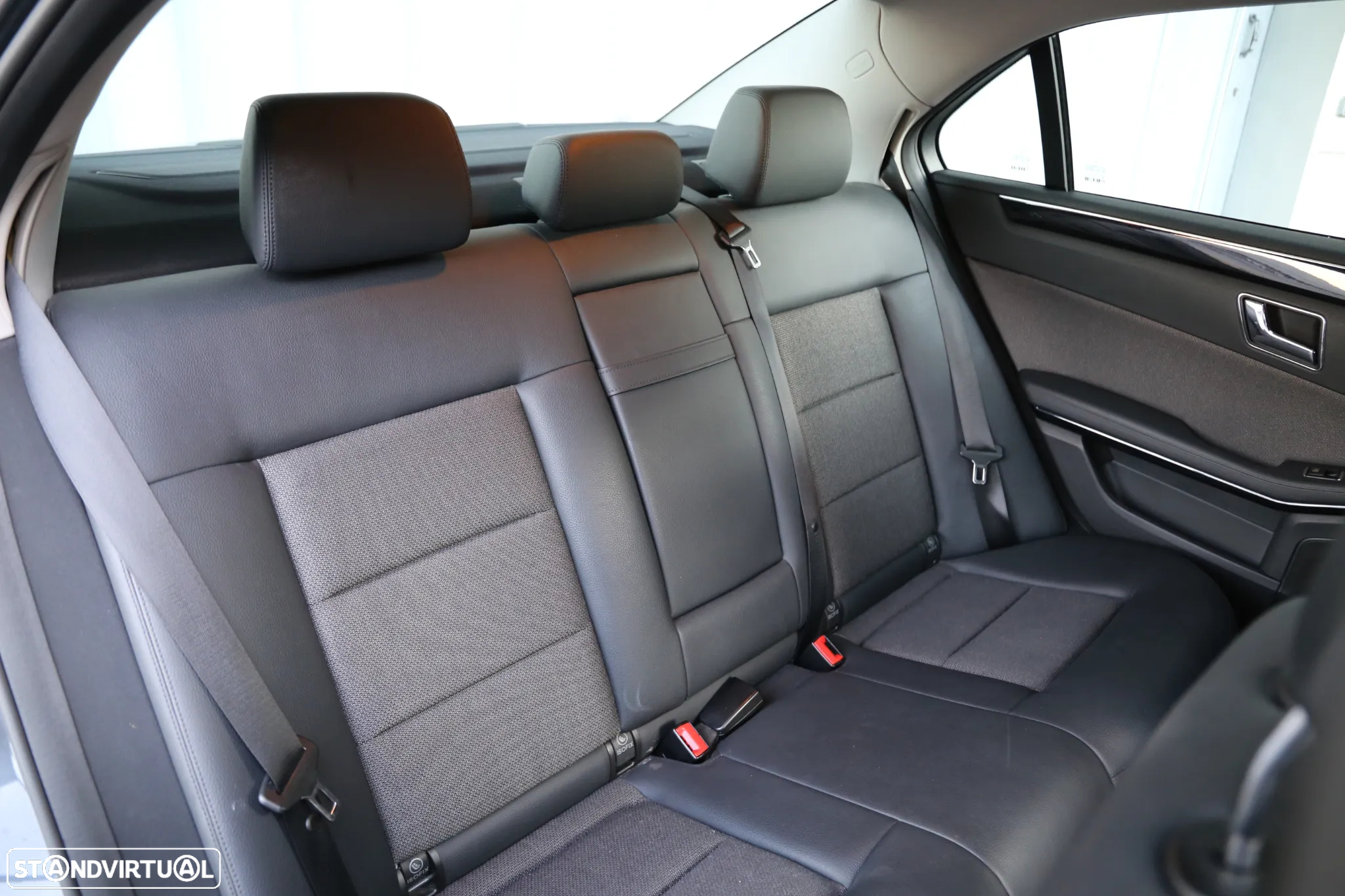 Mercedes-Benz E 250 CDi Avantgarde BlueEfficiency Auto. - 8