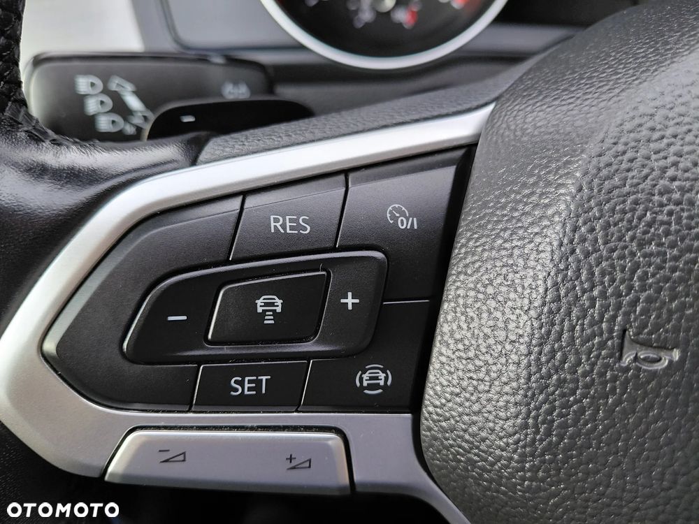 Volkswagen Passat 1.6 TDI SCR DSG Comfortline - 15