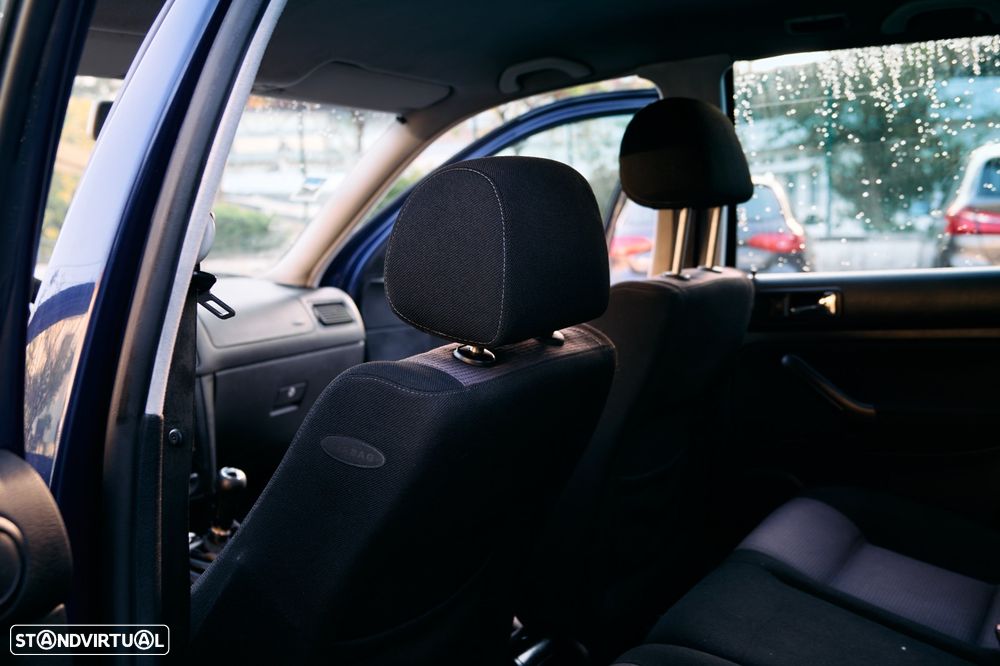 VW Golf 1.4i Confortline - 10